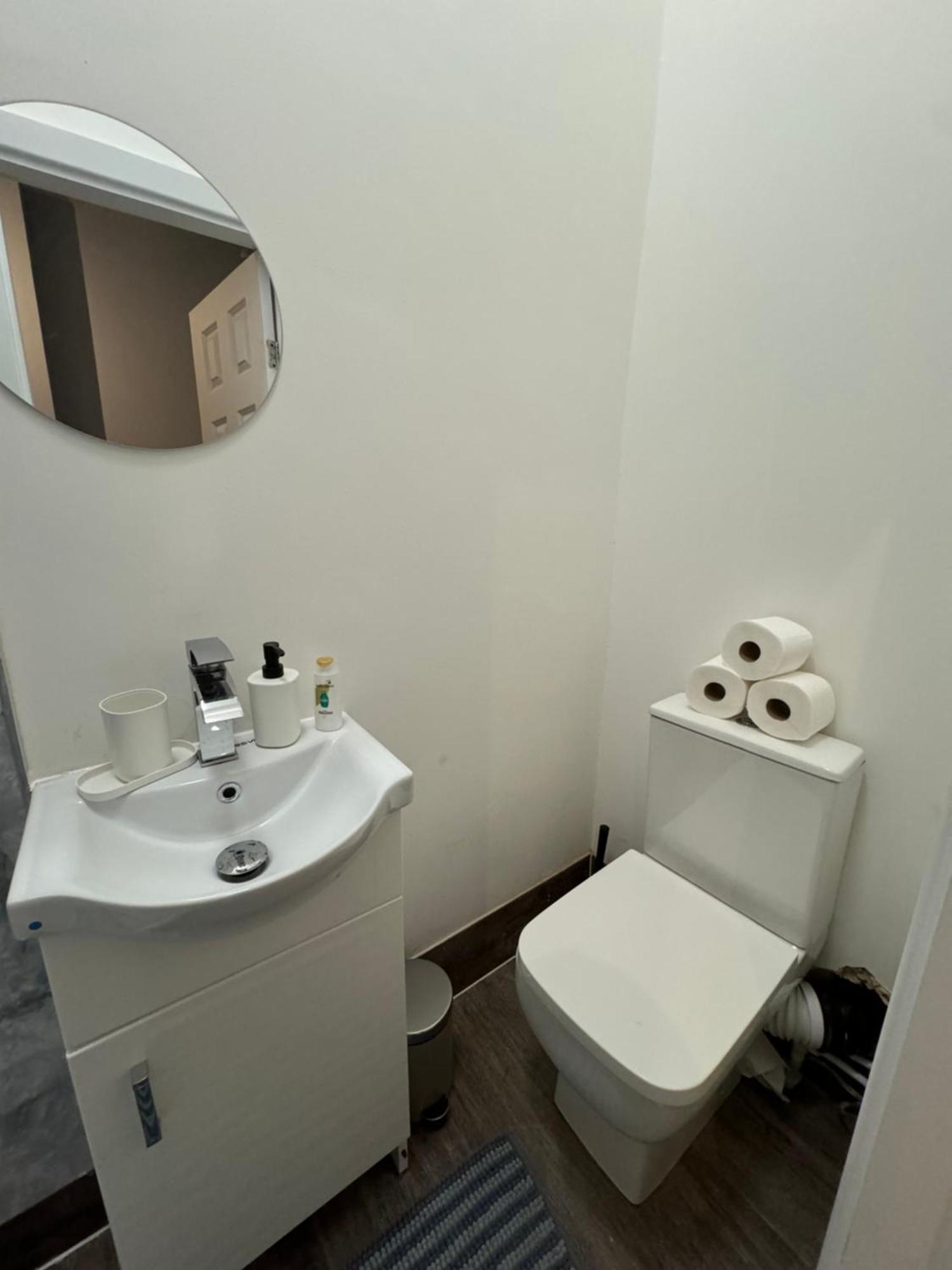Welcome Flat 2 *